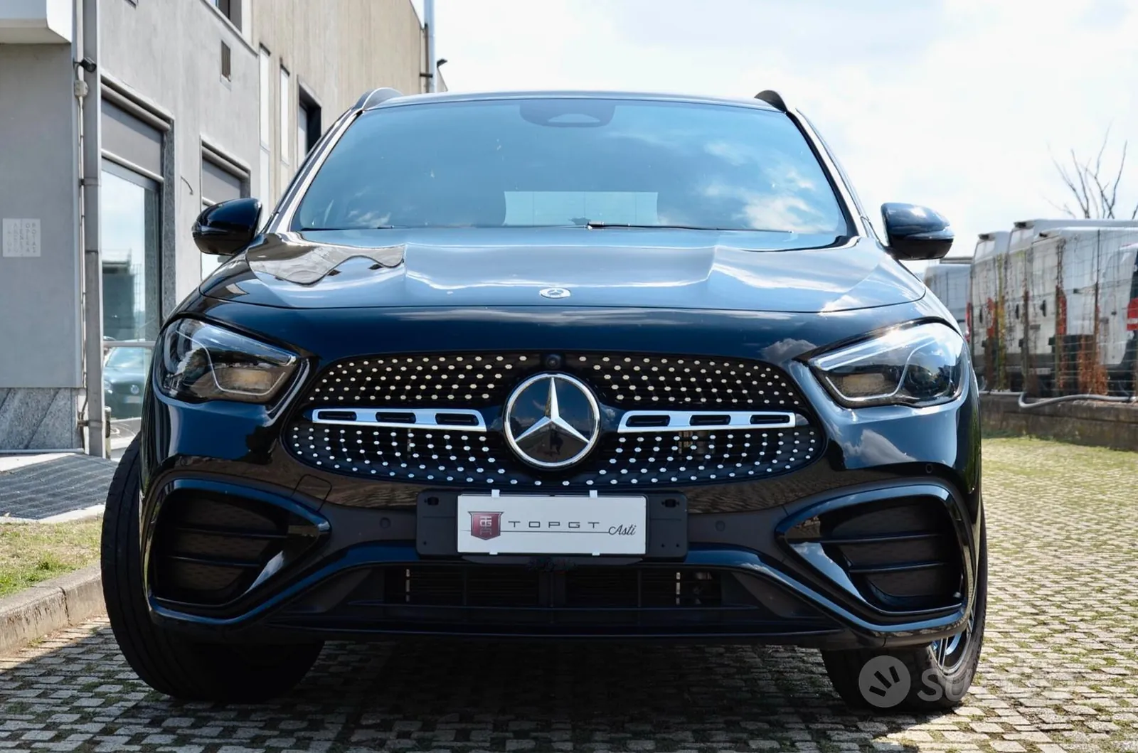 Mercedes-Benz Gla 2024 photo 2