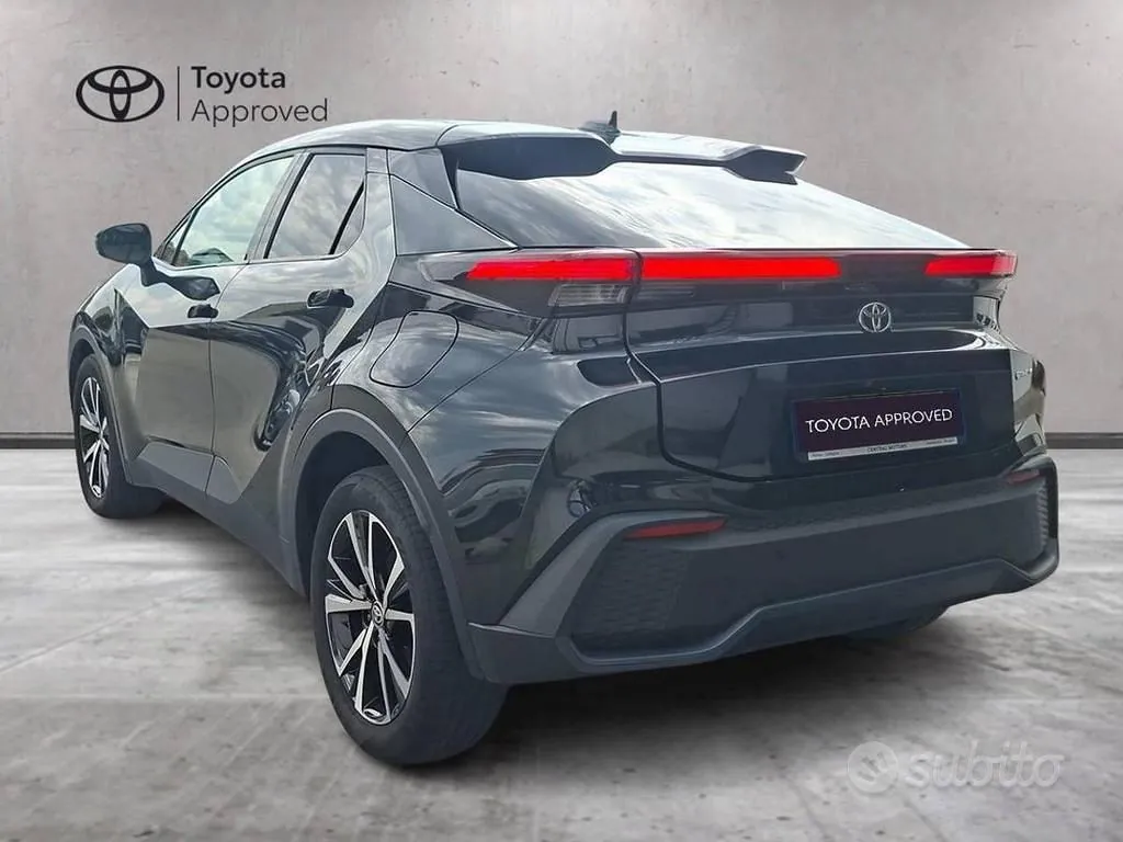 Toyota C-Hr 2024 photo 2