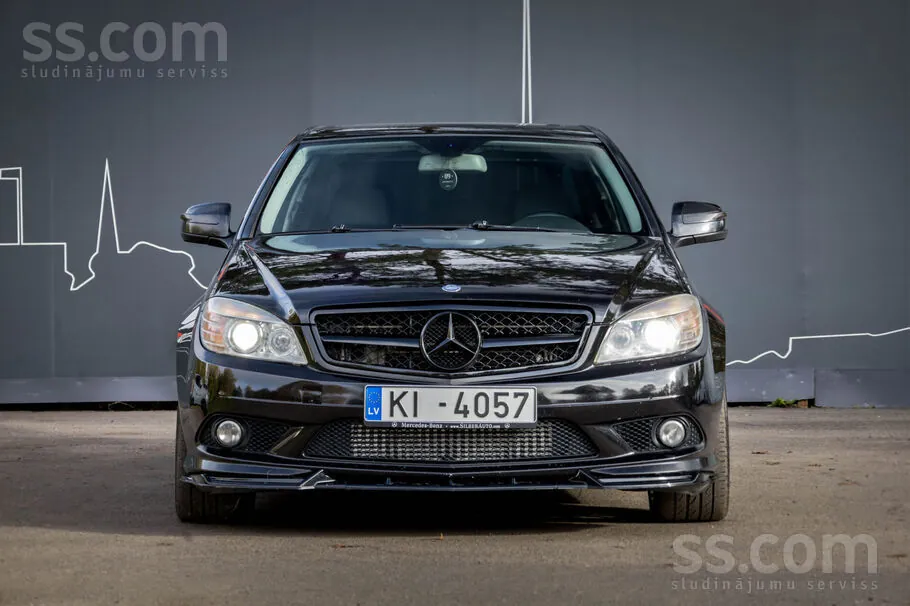 Mercedes-Benz C320 2007 photo 2
