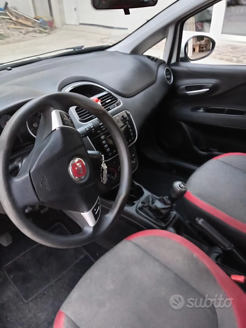 Fiat Punto 2013 photo 5