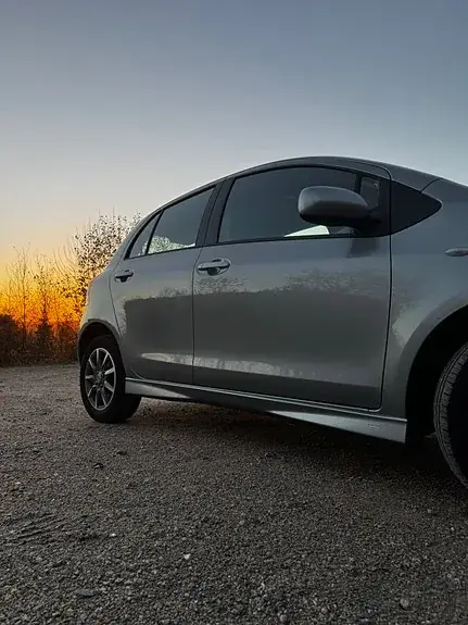 Toyota Yaris 2011 photo 2