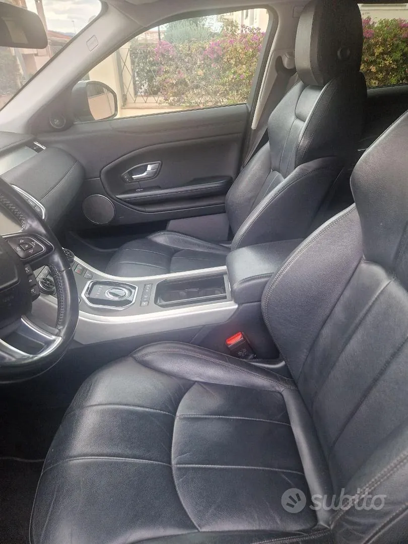 Land Rover Range Rover Evoque 2017 photo 4