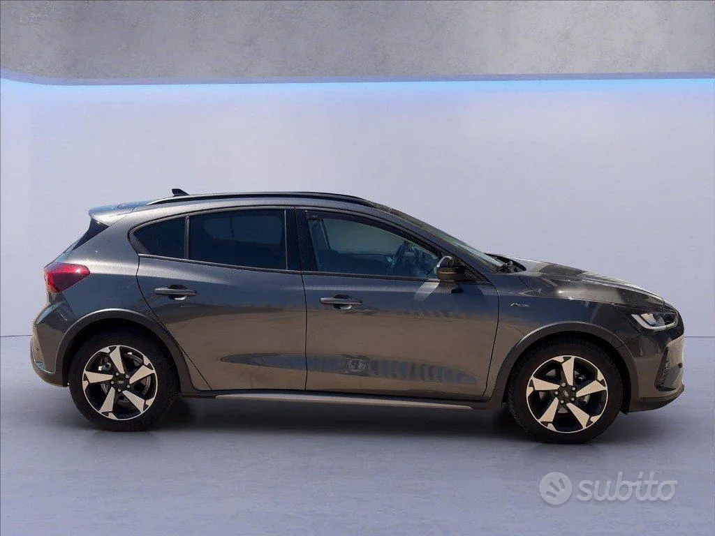 Ford Focus Active 2023 photo 3