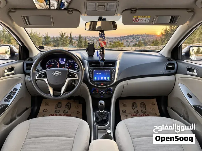 Hyundai Accent 2016 photo 3