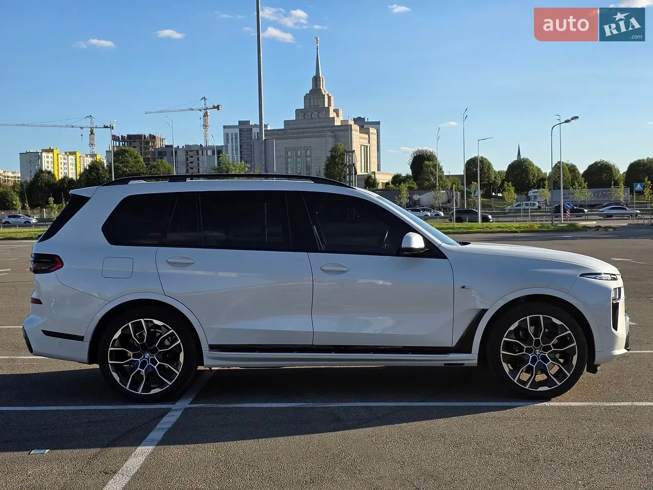 BMW X7 2023 photo 5