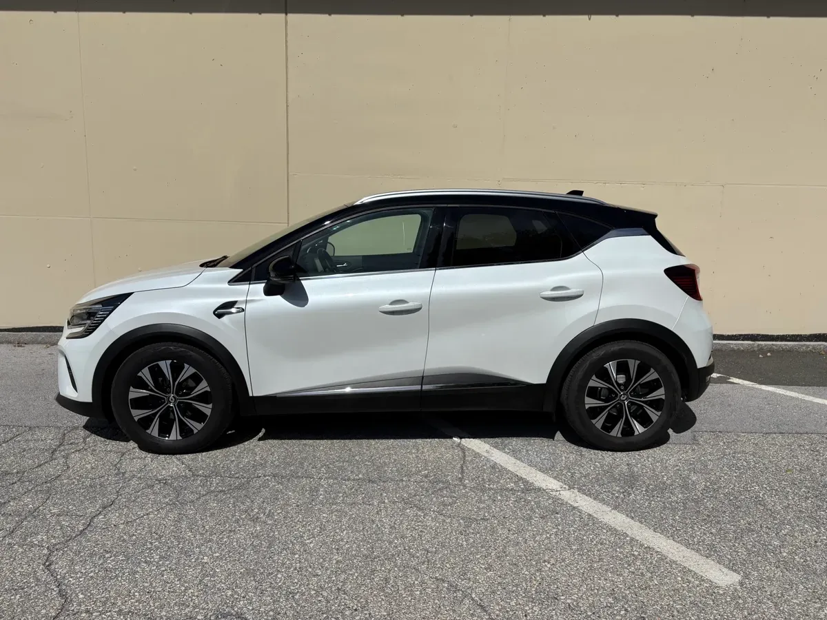 Renault Captur 2024 photo 2