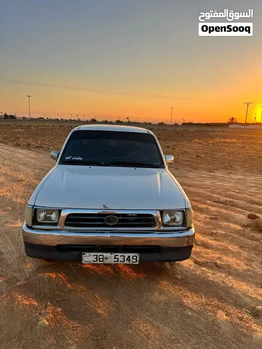 Toyota Hilux 1988 photo 5