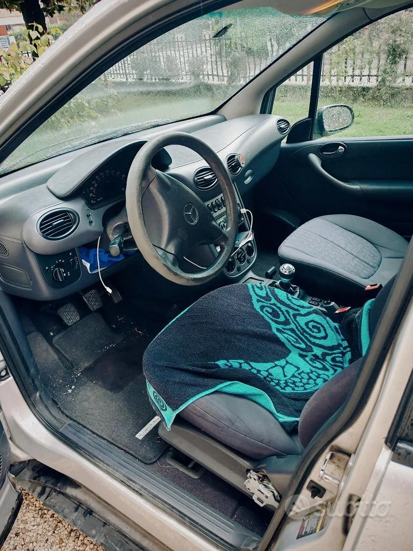 Mercedes-Benz A170 2004 photo 3