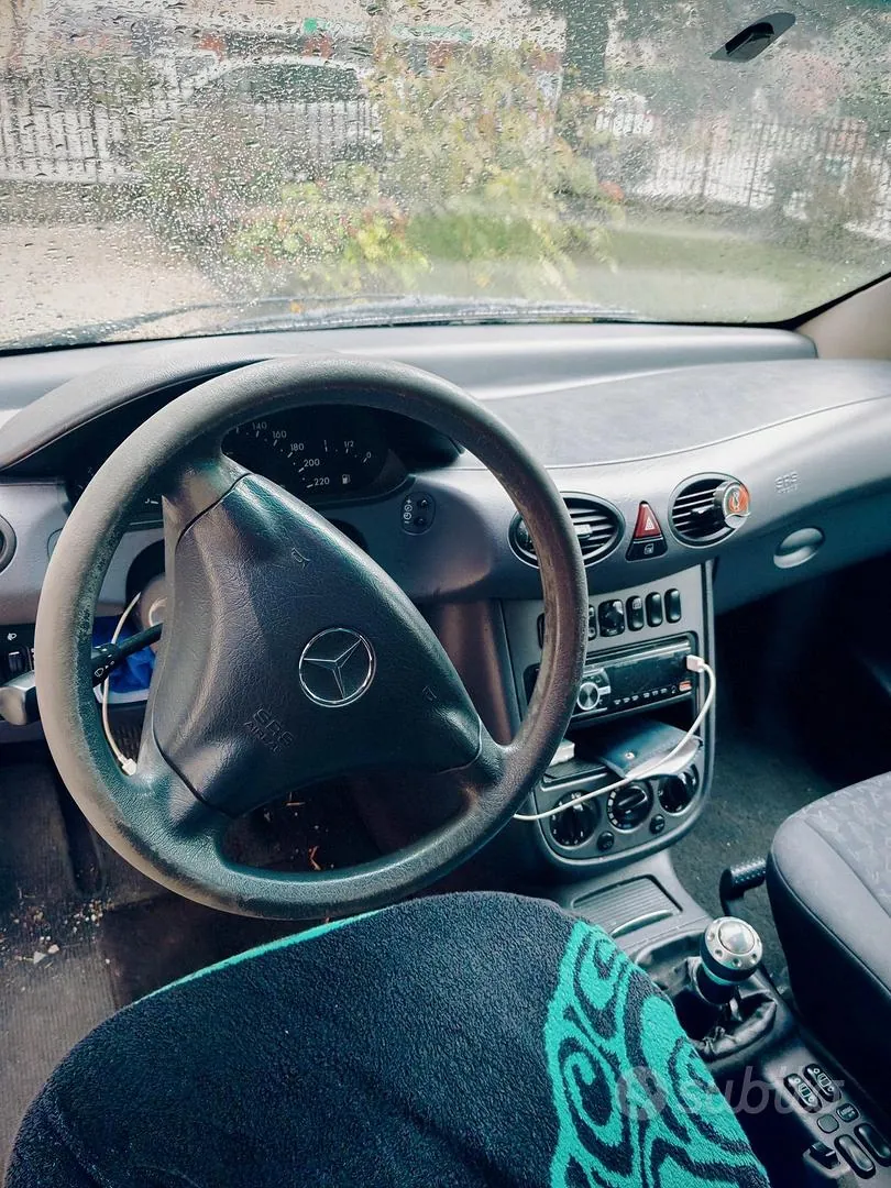 Mercedes-Benz A170 2004 photo 4