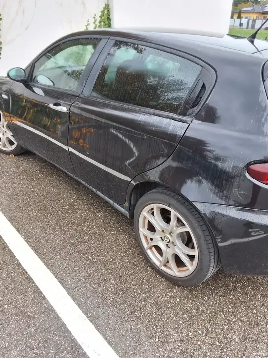 Alfa Romeo 147 2009 photo 3
