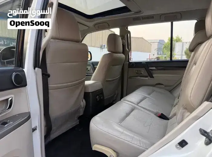 Mitsubishi Pajero 2014 photo 2