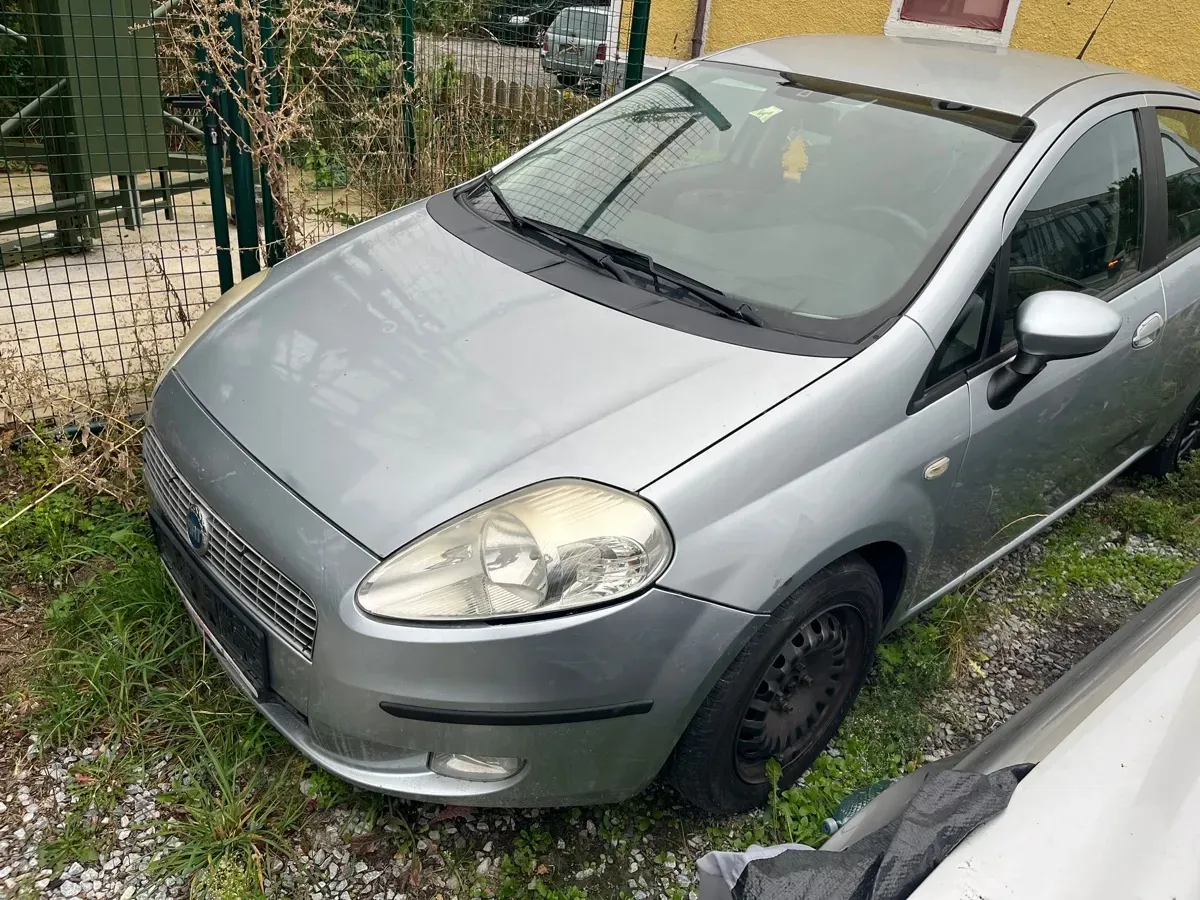Fiat Punto 2005 photo 2