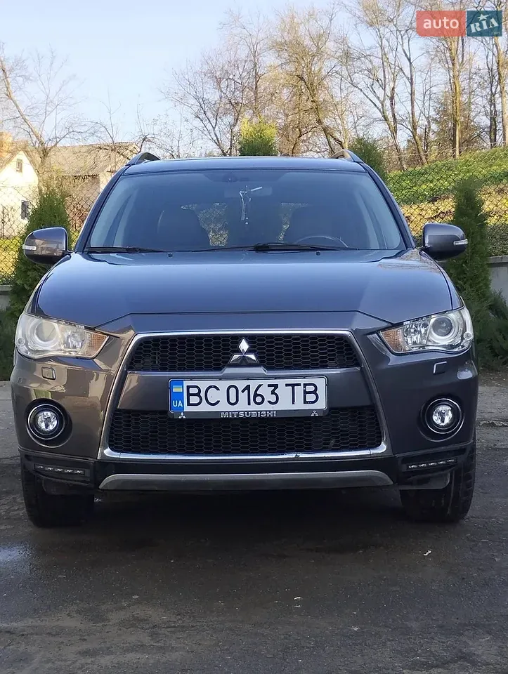 Mitsubishi Outlander Xl