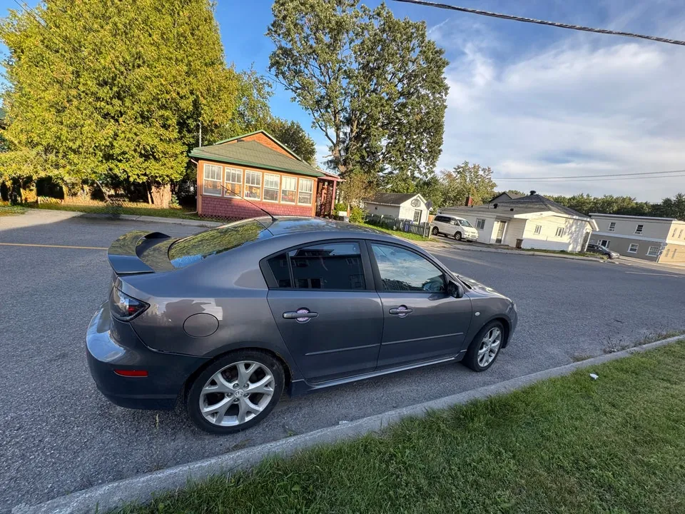 Mazda 3 2007 photo 2