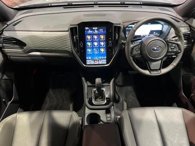 Subaru Forester 2025 photo 2