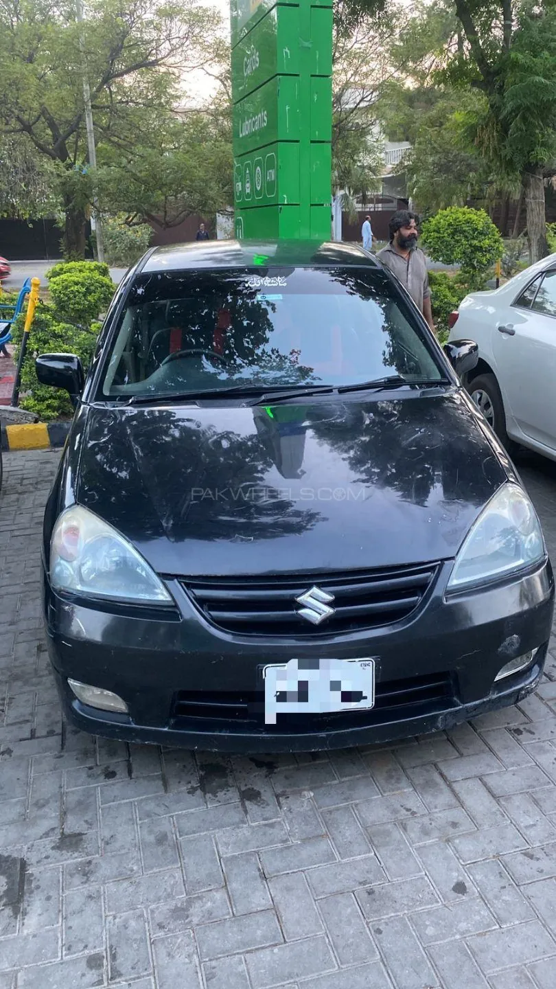 Suzuki Liana