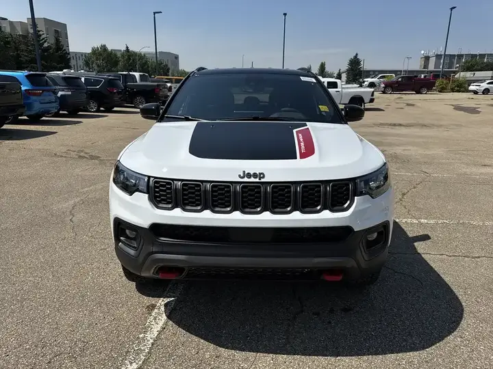 Jeep Compass 2026 photo 2