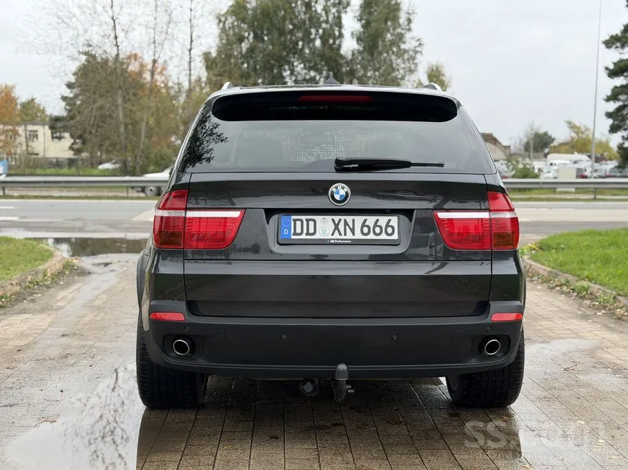 BMW X5 2010 photo 5