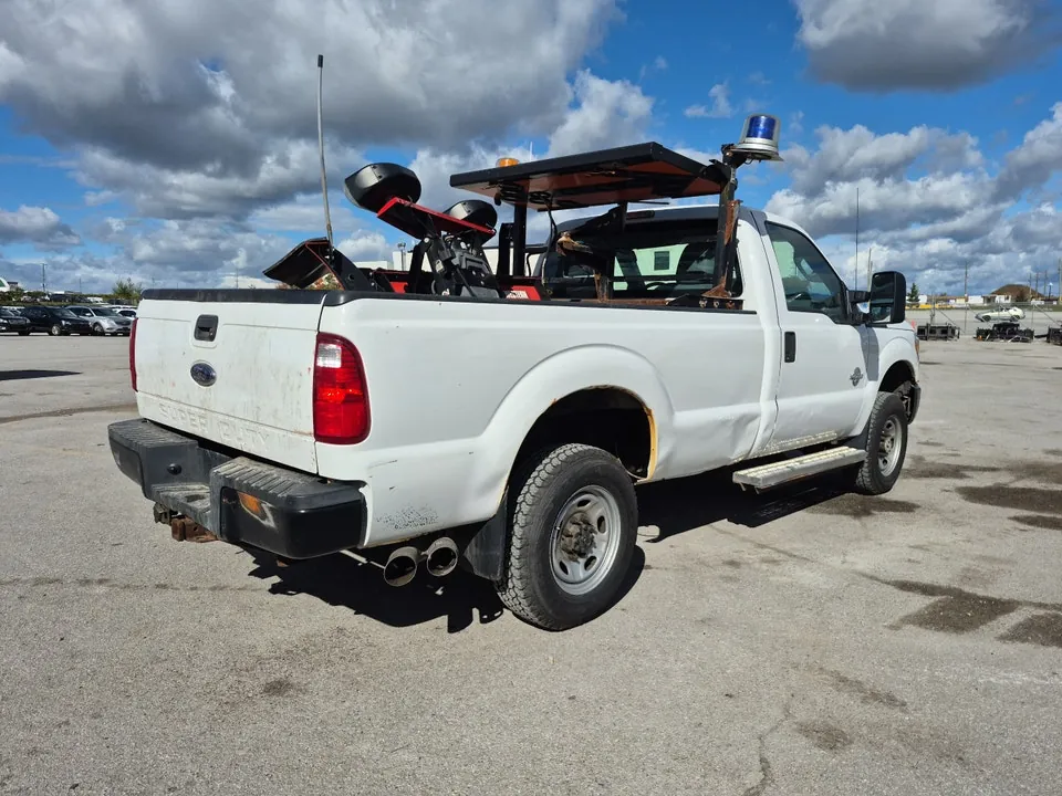 Ford F-350 Super Duty 2015 photo 5