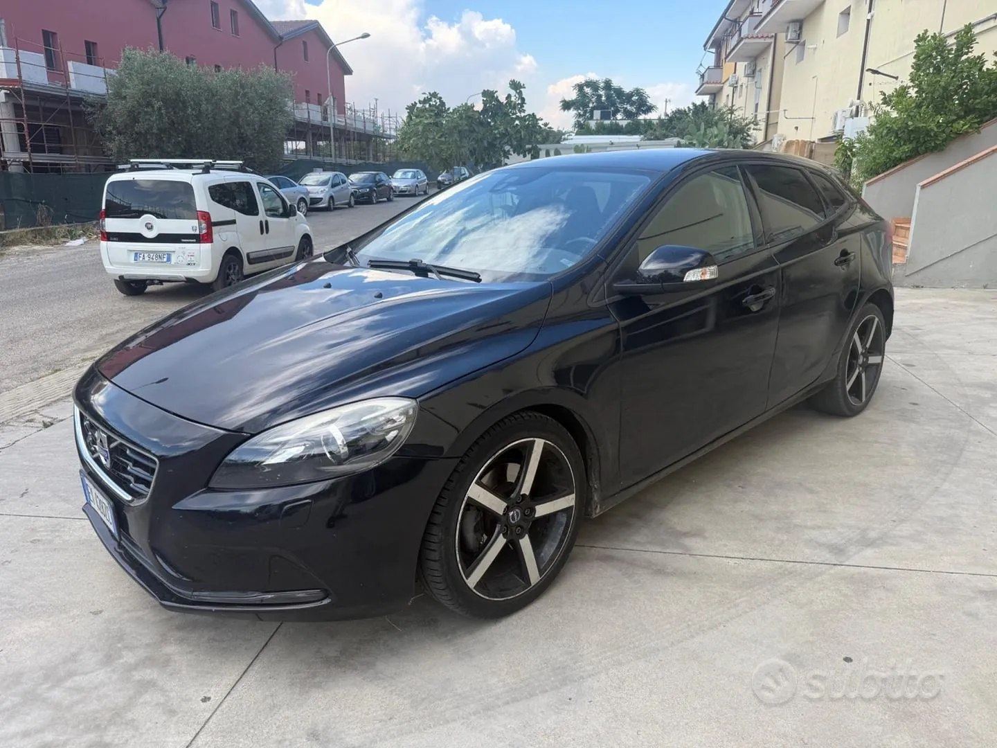 Volvo V40
