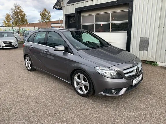 Mercedes-Benz B180