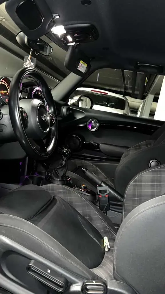 Mini Mini One Hatch 2015 photo 3