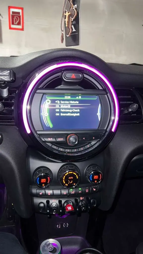 Mini Mini One Hatch 2015 photo 2