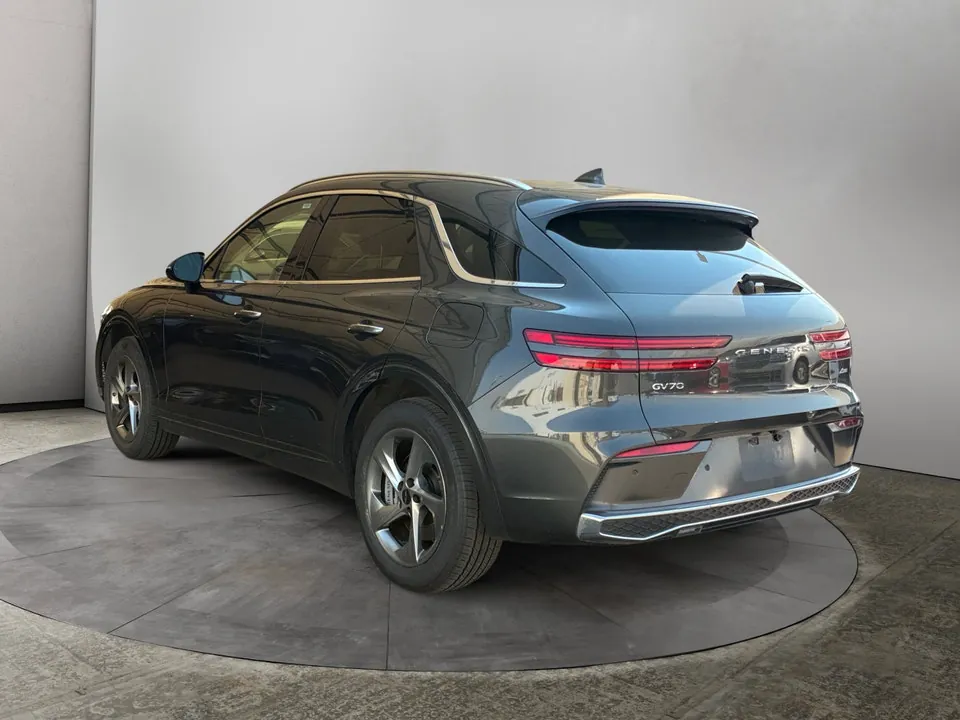 Genesis Gv70 2026 photo 3