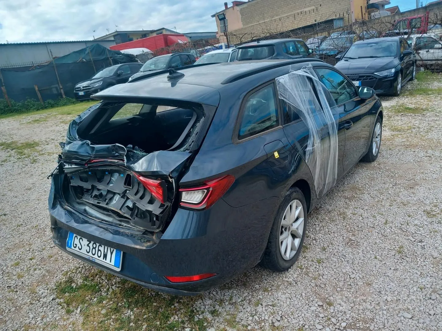 Seat Leon 2024 photo 2