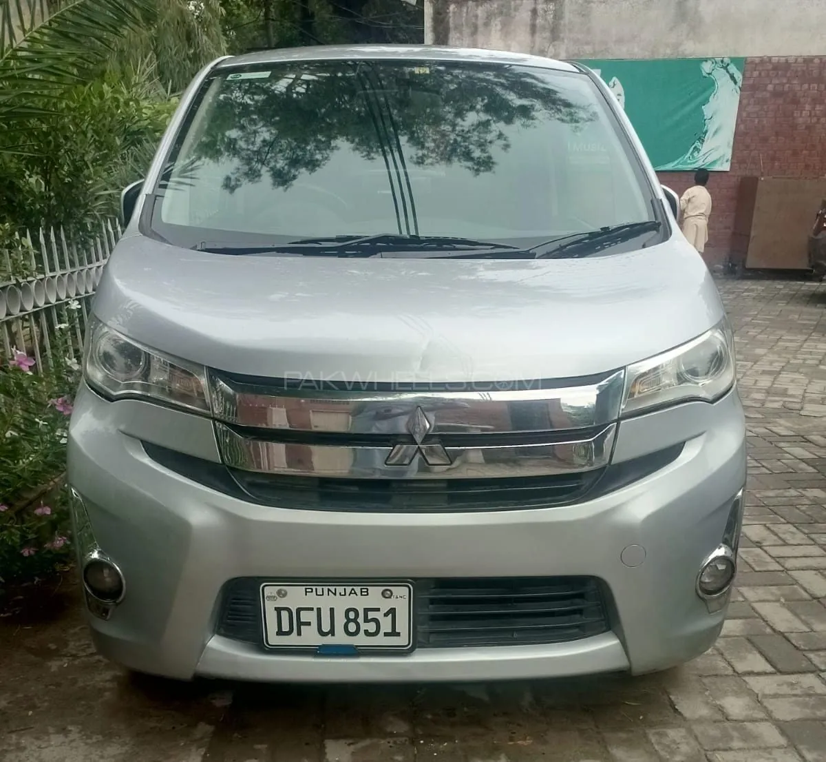 Mitsubishi Ek Custom