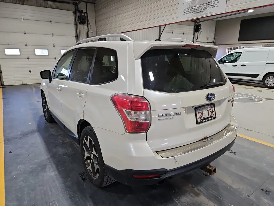 Subaru Forester 2015 photo 3