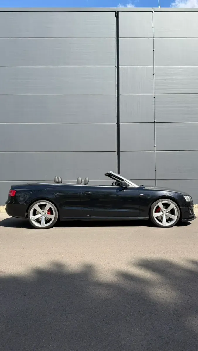 Audi A5 2011 photo 2