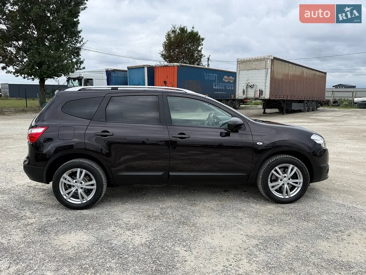 Nissan Qashqai+2 2012 photo 2