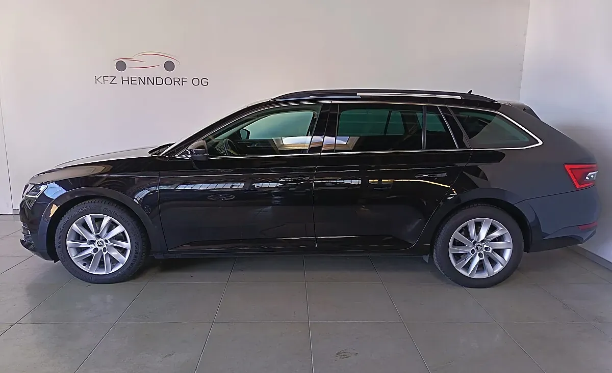 Skoda Superb 2021 photo 3