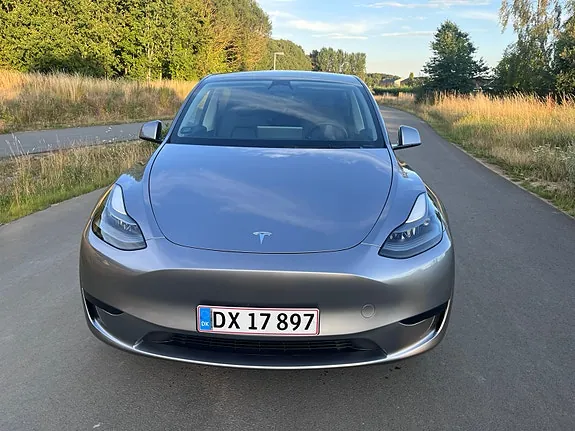 Tesla Model Y 2024 photo 5