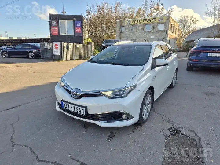Toyota Auris 2016 photo 4