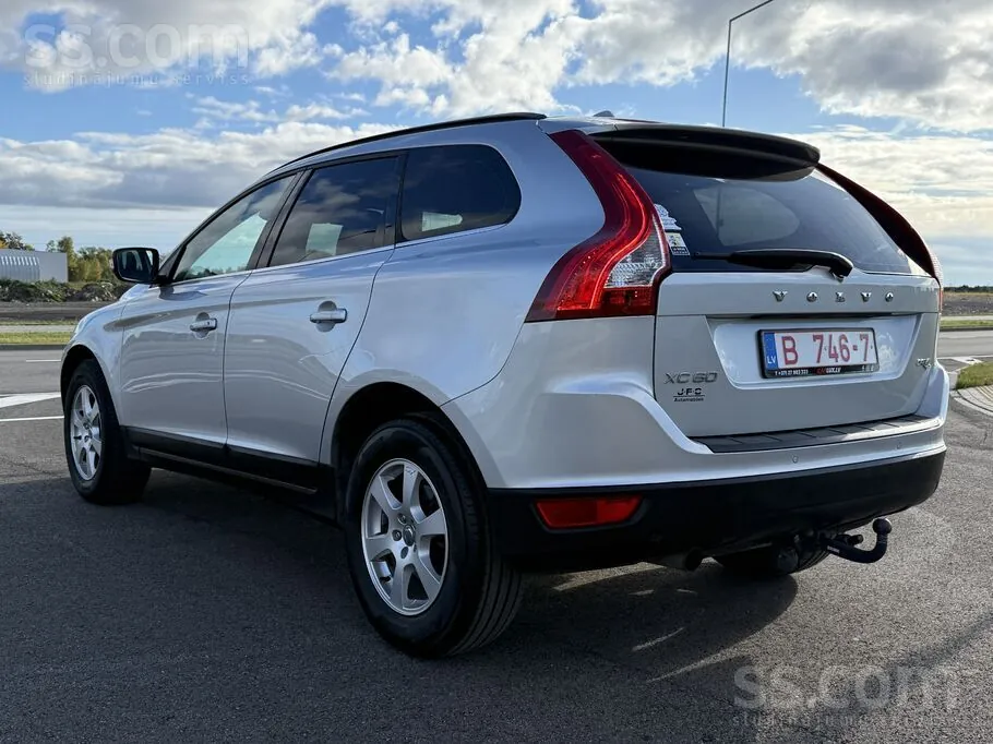Volvo Xc 60 2010 photo 2
