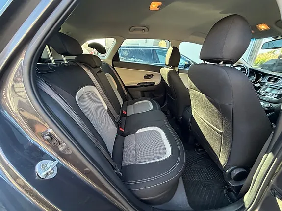 Kia Ceed 2013 photo 4