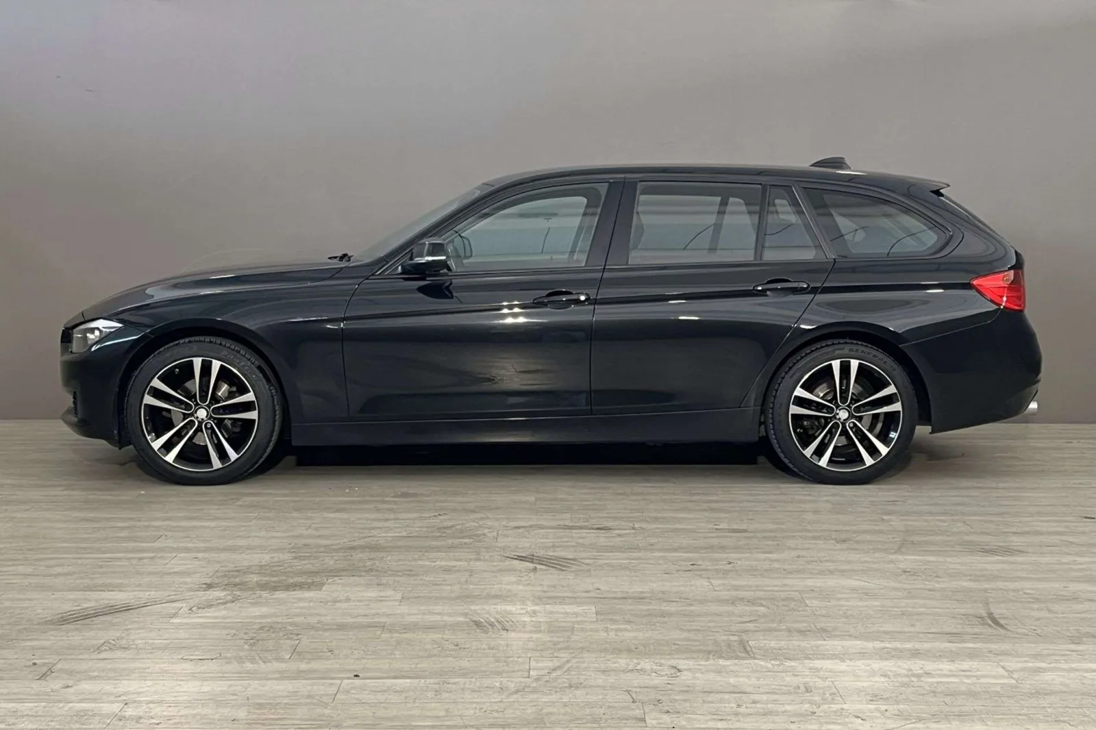 BMW 316I 2014 photo 2