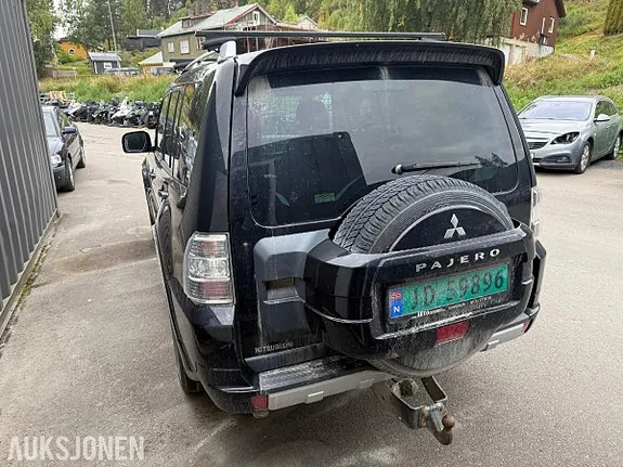 Mitsubishi Pajero 2011 photo 5