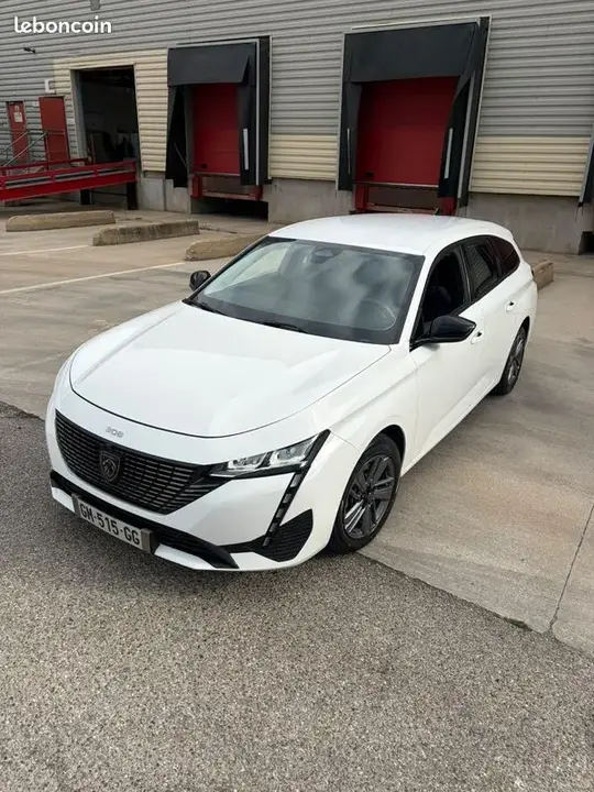 Peugeot 308 2023 photo 2