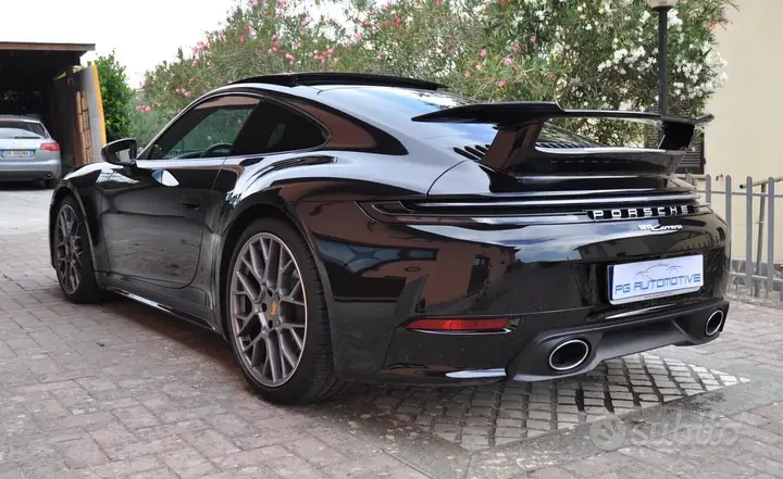 Porsche 911 2025 photo 4