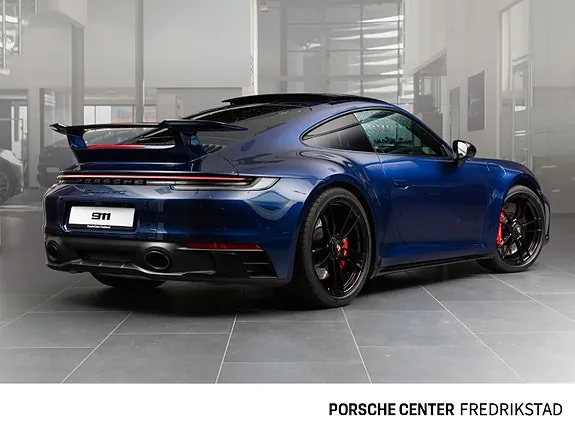 Porsche 911 Carrera 4 Gts 2024 photo 3