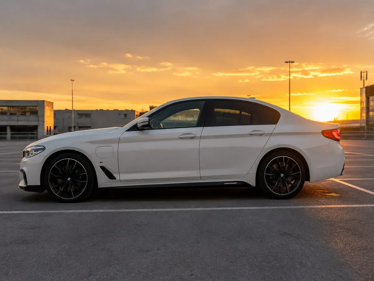 BMW 5 Series 2017 photo 3