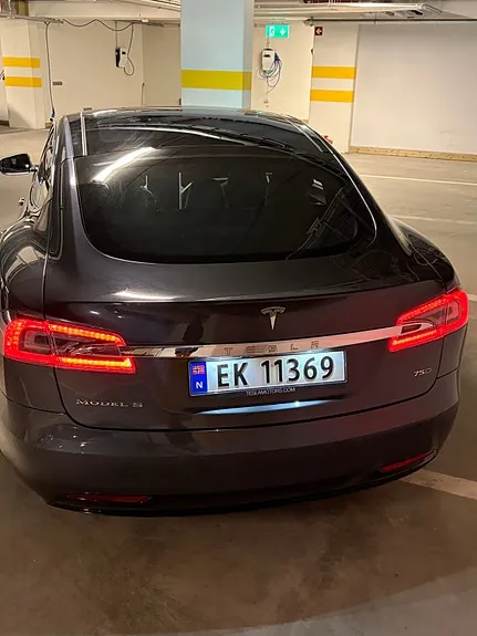 Tesla Model S 2016 photo 5