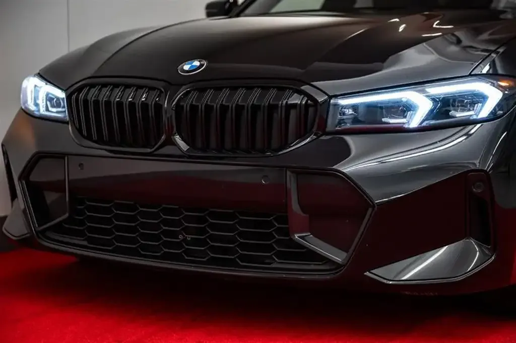 BMW 3 Series 2023 photo 4