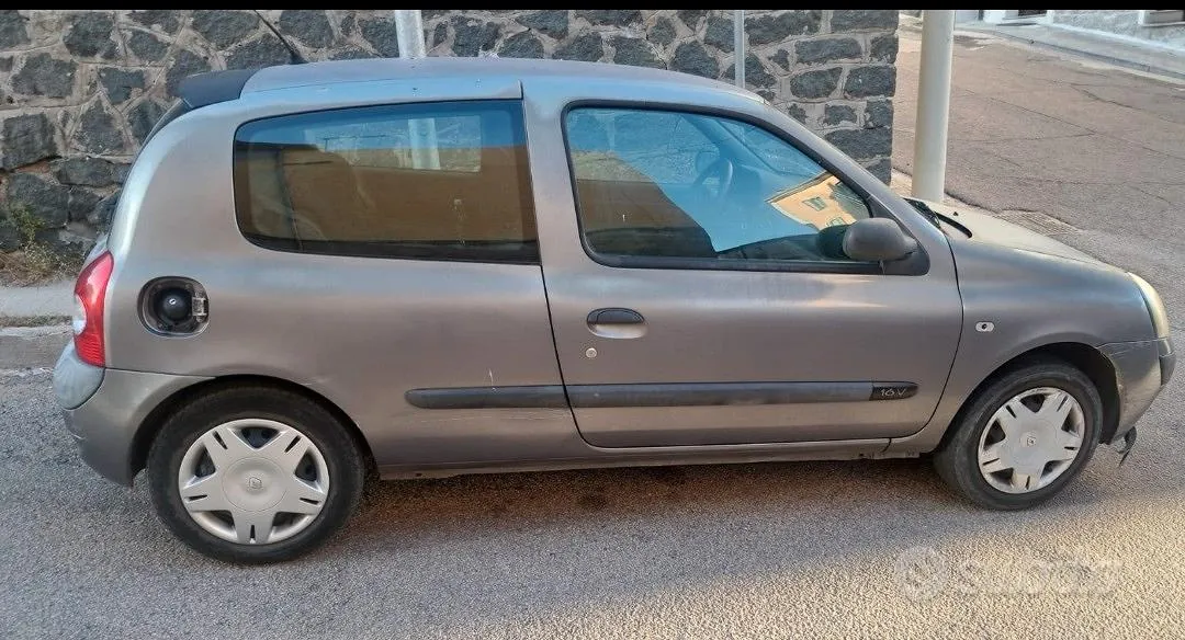 Renault Clio 2003 photo 3