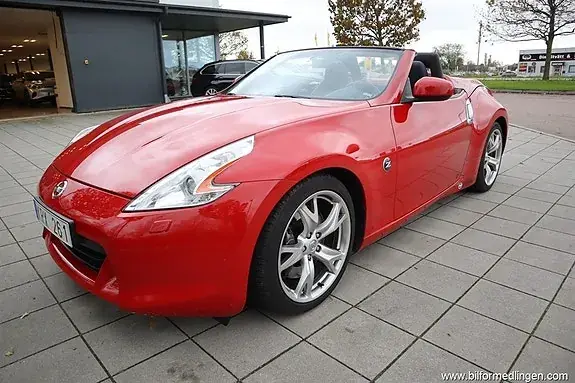 Nissan 370 Z 2010 photo 2