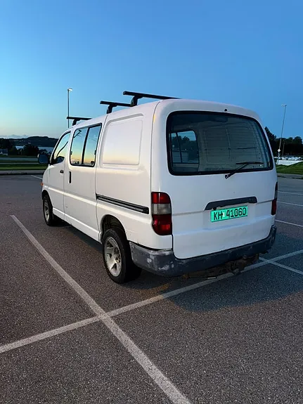 Toyota Hiace 2006 photo 3