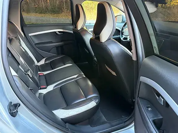 Volvo V70 2011 photo 5